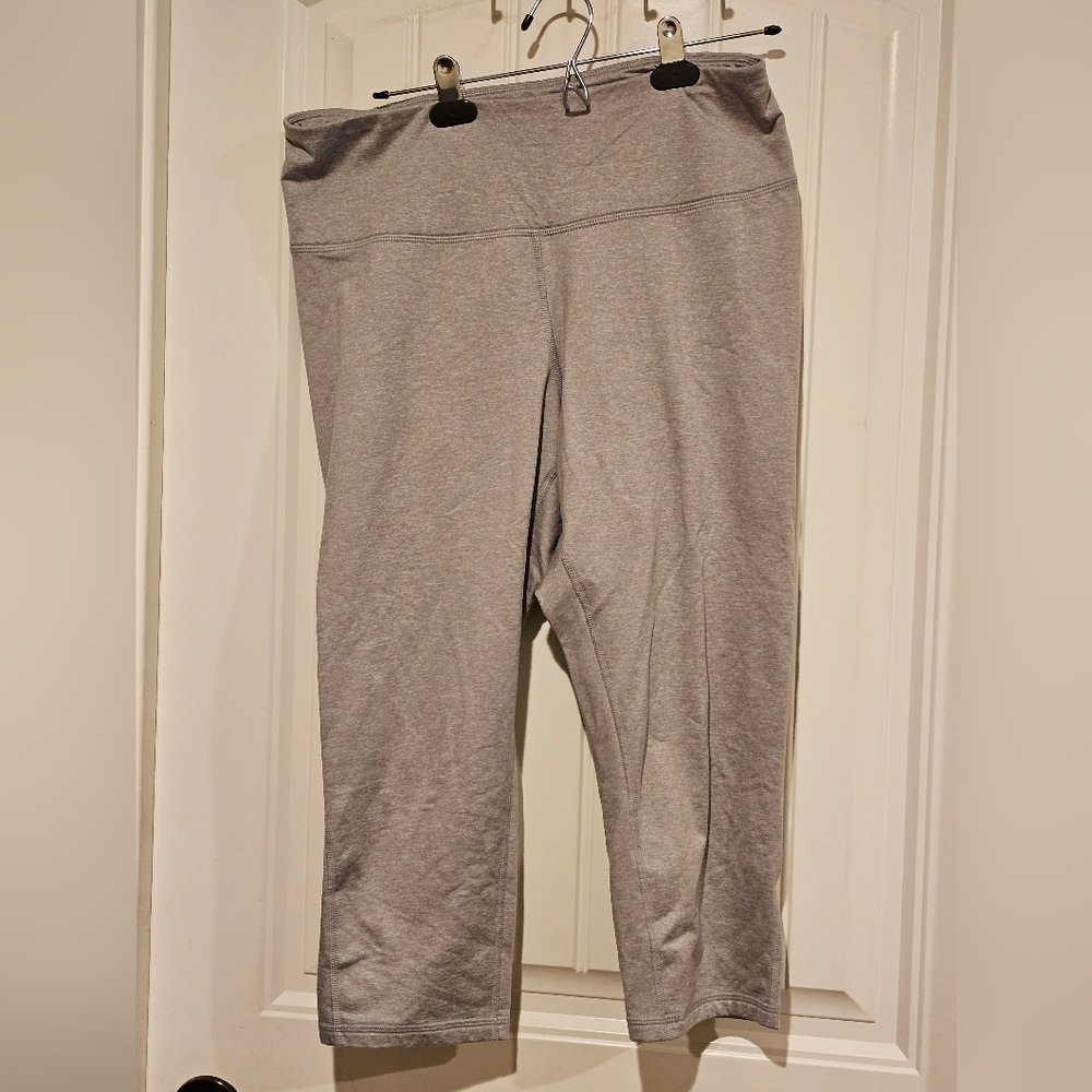 Old Navy Active gray XL